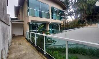 Imagem 2: Luxuosa Casa de 3 Quartos e 3 Suítes à Venda no Parque Monte Alegre em Taboão da Serra-SP