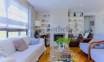 Imagem 5: Apartamento com sacada em localização estratégica