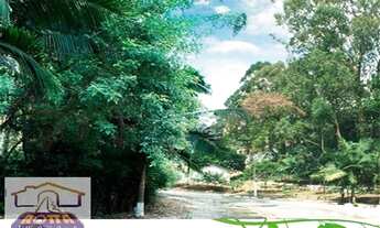 Imagem 3: ÁREA VERDE COM LAGO DE NASCENTE NATURAL