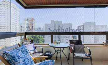 Imagem 3: Apartamento com sacada em localização estratégica