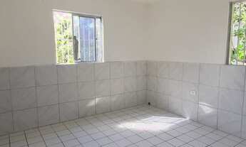 Imagem 3: Casa para venda tem 330 metros quadrados com 5 quartos