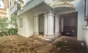 Imagem: BELO HORIZONTE - Casa Padrão - Lourdes