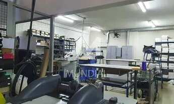 Imagem 5: Salão/Galpão (salão - sobrado) , cozinha planejada