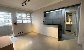 Imagem 2: 2 dormitórios reformado em frente á Praia