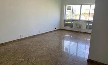 Imagem 1: OPORTUNIDADE Apart. em IPANEMA, 150 m2, com 3 quartos(01 suíte) em Ipanema - Rio de Janeir