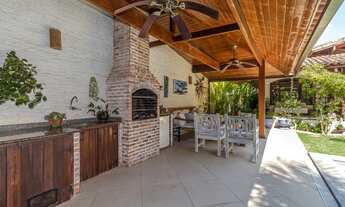 Imagem 7: Magnífica casa, centro de terreno, com muito conforto e bem iluminada