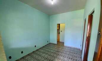 Imagem 5: Casa na Estrada do Cabuçu; casa no Centro de Campo Grande, RJ