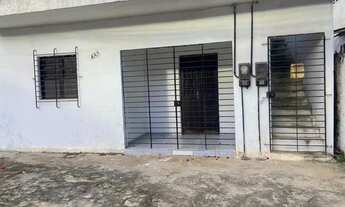 Imagem 5: 2 casas para venda. Térreo e 1° andar