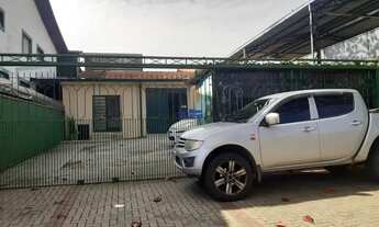 Imagem: CASA COM LOTE INTEIRO 250M² EM AVENIDA