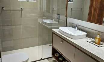 Imagem 2: Apartamento com 4 dormitórios sendo 2 suítes e 4 vagas de garagem no Centro de Balneário C