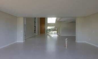 Imagem 6: Casa nova no Condomínio Caledônia, com 4 suítes, 6 vagas!