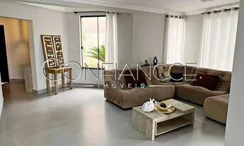 Imagem 6: Casa com 5 quartos para alugar no Bacacheri, Curitiba - PR