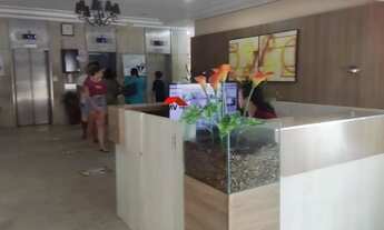 Imagem 2: Mesa em Escritório Compartilhado - Completo