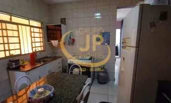 Imagem 2: Oportunidade! Sobrado podendo ser 02 casas/ Espaço gourmet/ Permuta por chácara