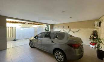 Imagem 3: Casa de 393m² no Bairro Aeroporto com 3 Quartos, 4 Banheiros e 3 Garagens