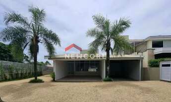 Imagem: Casa de condomínio em Avenida Warner Gomes