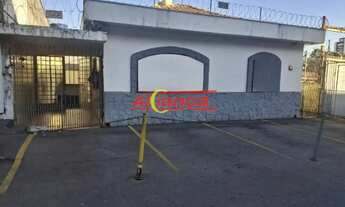 Imagem 3: Casa térrea Comercial -3 Quartos (1 Suite ) salão Fundos - 324m² - 8 Vagas - Guarulhos / S