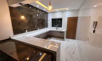 Imagem 7: Disponível para Venda Casa com Projeto Arquitetônico Diferenciado. Casa sozinha no lote