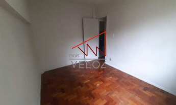 Imagem 7: Apartamento para venda possui 51 metros quadrados com 2 quartos em Laranjeiras - Rio de Ja