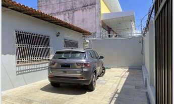 Imagem 2: Vendo casa de 4 quartos em frente a Lagoa da Jansen