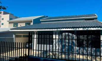 Imagem: Imóvel totalmente reformado 2 casas individuais