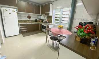 Imagem 6: Casa para venda possui 260 metros quadrados com 3 quartos