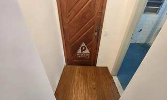 Imagem 4: Ótimo apartamento de 2 quartos (vazio) s/ vaga na Alfredo Pinto