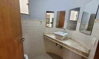 Imagem 3: Casa de condomínio para aluguel tem 268 metros quadrados com 4 quartos