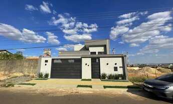 Imagem 2: Residencial Recreio Panorama Casa de Rua com 3 Quarto(s) e 4 banheiro(s) à Venda, 176 por