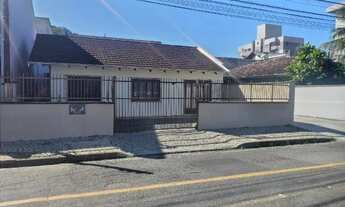 Imagem 3: Casa comercial no saguacu