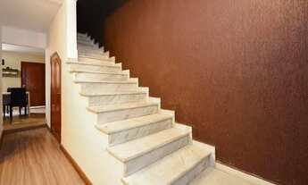 Imagem 5: Casa tipo para venda com 3 quartos, 210m²