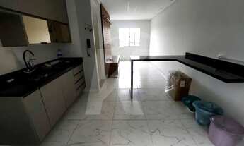 Imagem 2: Sobrado em condomínio fechado, com 2 dormitórios, confira !