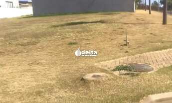 Imagem 7: Terreno no Condomínio Alphaville 2 disponível em Uberlândia MG