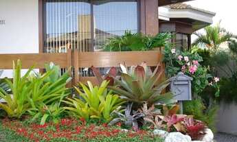 Imagem 2: Imóvel para venda possui 400 metros quadrados com 4 quartos