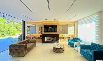 Imagem 2: Casa de Alto Padrão com 4 Suítes, Piscina Privativa e Infraestrutura Completa