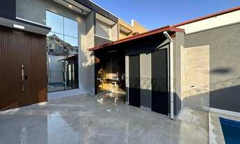 Imagem 2: Casa baixa com piscina a venda no bairro de Lourdes - Governador Valadares - MG