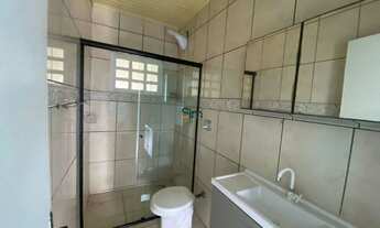 Imagem 7: Casa para locação com pátio, toda cercada