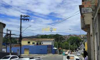 Imagem 2: Casa à Venda com 4 apartamentos de 1 dormindo no Parque Rodrigo Barreto, Arujá: 4 Quartos