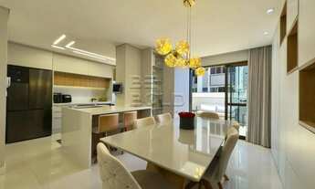 Imagem 6: Apartamento com terraço privativo e jacuzzi no Estreito