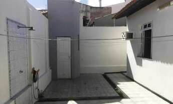 Imagem 2: CASA EM RUA PÚLICA NO LUZIA [27488