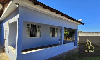 Imagem: Casa com 03 quartos, amplo espaço de terreno