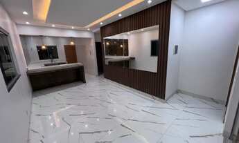 Imagem 2: Disponível para Venda Casa com Projeto Arquitetônico Diferenciado. Casa sozinha no lote