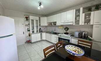 Imagem 4: BARC IMÓVEIS VENDE, CASA BEM LOCALIZADA NO BAIRRO BRAGANHOLO, 3 DORMITÓRIOS