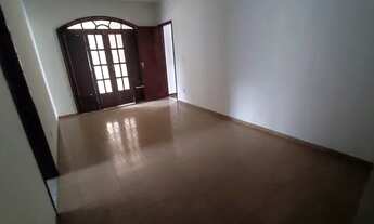 Imagem: Casa nos Cavaleiros c/ 4qts, send 1suíte