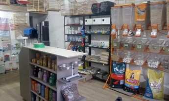 Imagem 2: Casa de ração Galpão / depósito com venda por R$25.000