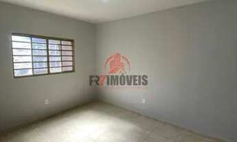 Imagem 3: Casa para venda com 118 metros quadrados com 3 quartos, sendo uma suíte, armários na cozi