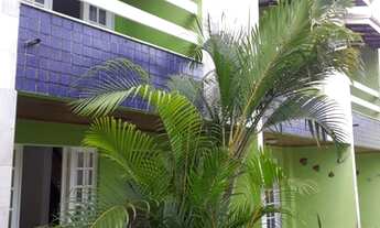 Imagem 2: Casa Duplex Mobiliada para locação 2/4 suíte e varanda na Praia do Flamengo. $3.100,00 com