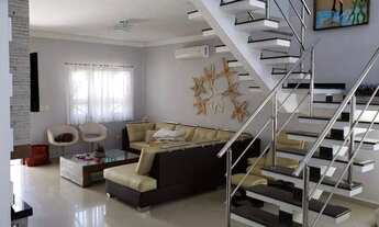 Imagem 2: Casa de condomínio sobrado para venda tem 300 metros quadrados com 5 quartos