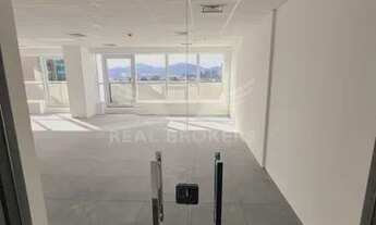 Imagem 2: Sala comercial p/ locação em Alphaville com infraestrutura pronta para ocupação imediata