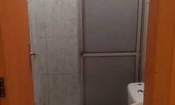 Imagem 3: Apto na zona sul, com 02 Qtos, C. americana, A. serviço e WC. Tel: *